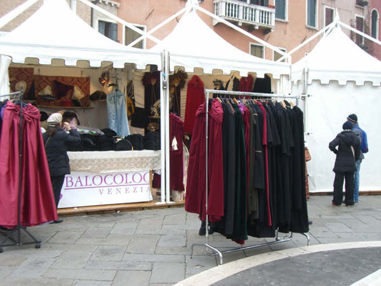 Venice-Costume-Shop-02